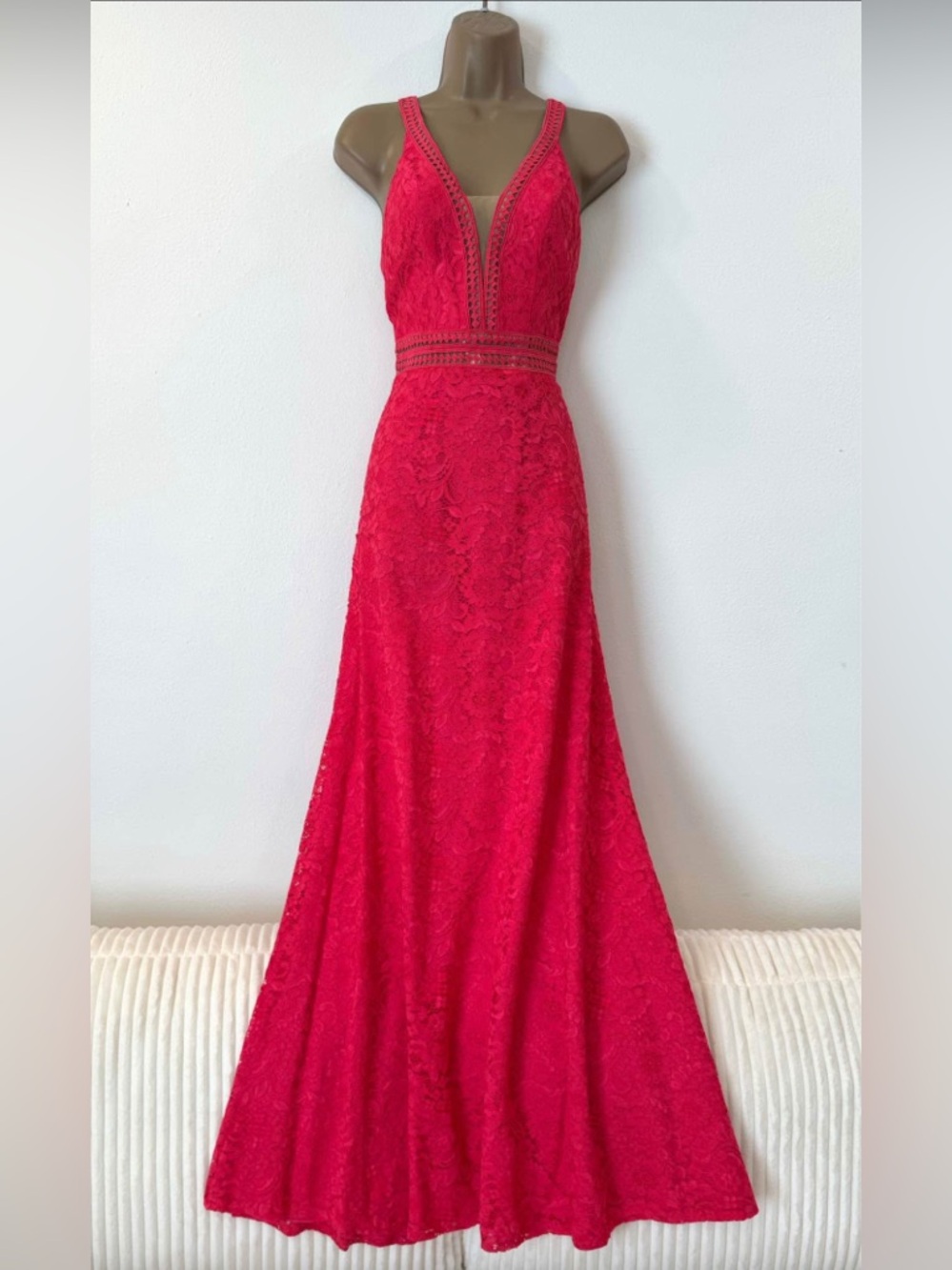 Deep bright pink lace formal dress v neck a line SIZE 2